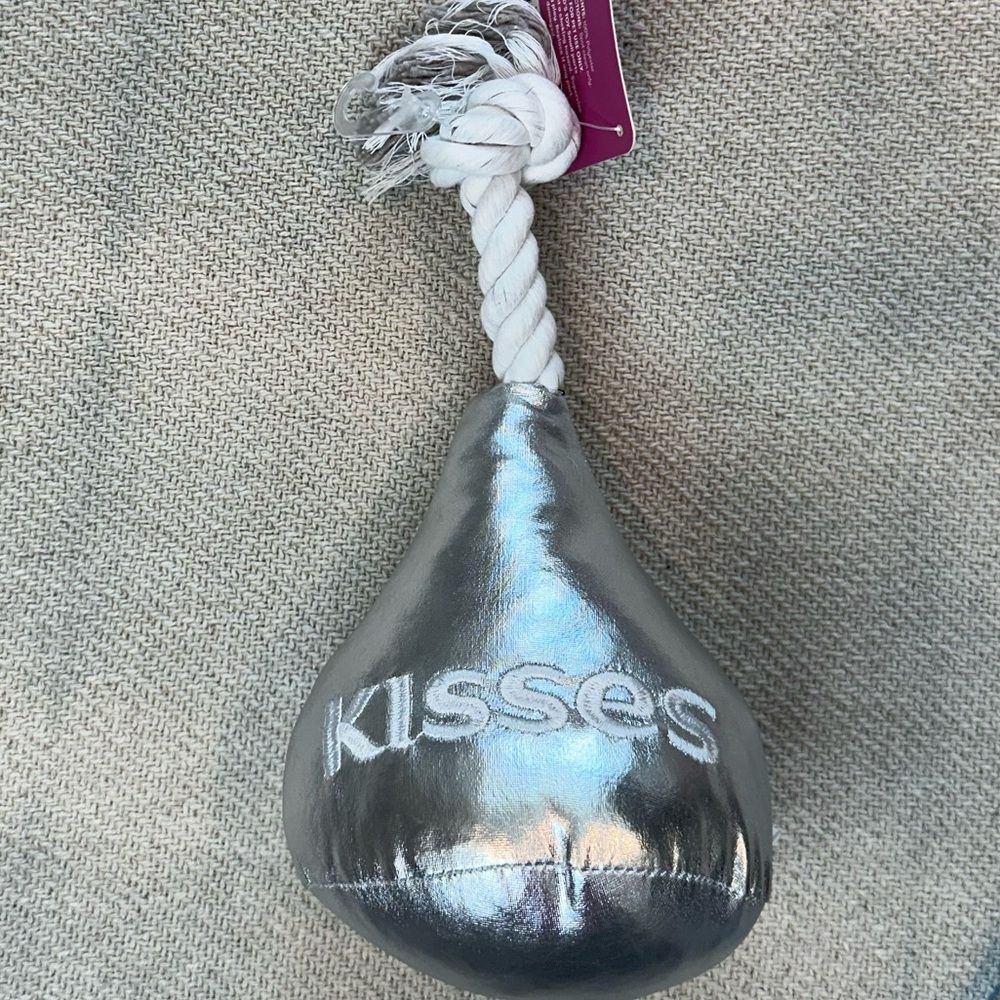 Hershey Kisses Dog Toy NWT Valentine Gift Puppy Pet Squeaky - Picture 4 of 4